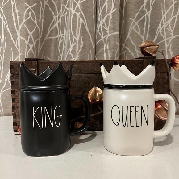 RAE DUNN FARMHOUSE HOME DECOR CERAMIC KING QUEEN NEW HTF RD KITCHEN COFFEE